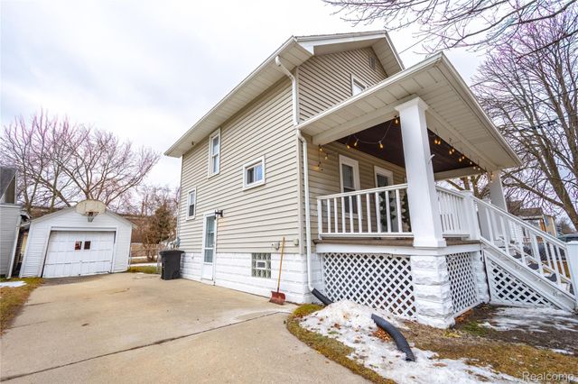 910 Church Street, Port Huron, MI 48060