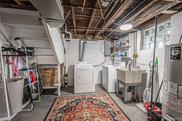 910 Church Street, Port Huron, MI 48060