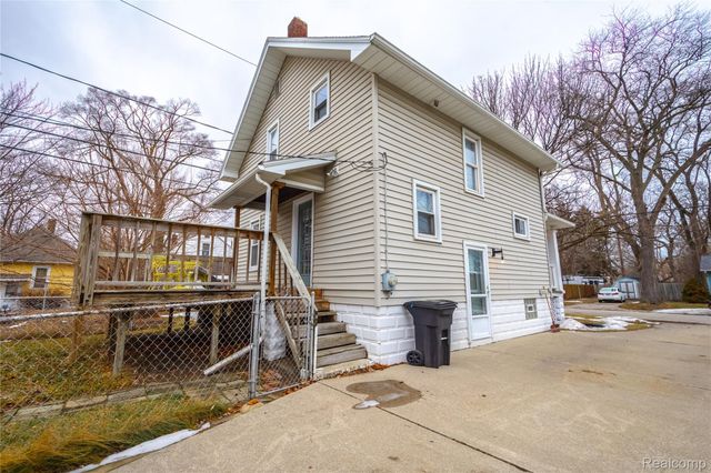 910 Church Street, Port Huron, MI 48060