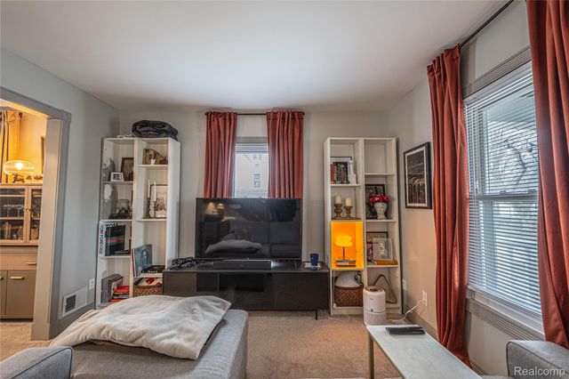 910 Church Street, Port Huron, MI 48060