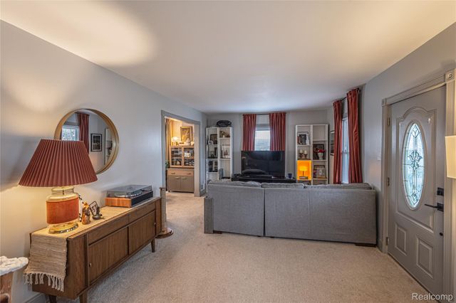 910 Church Street, Port Huron, MI 48060