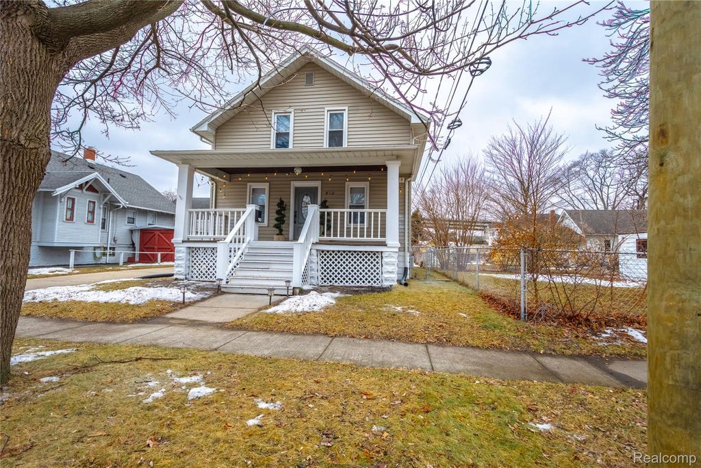 910 Church Street, Port Huron, MI 48060