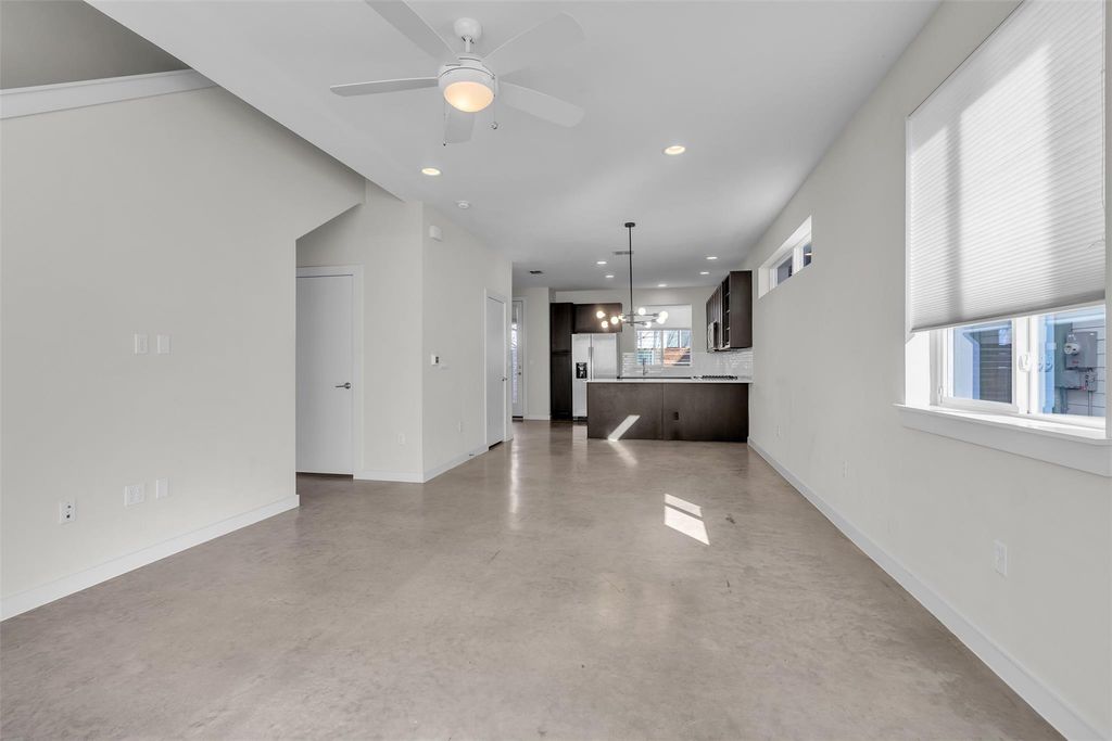 801 N Bluff DR 27, Austin, TX 78745