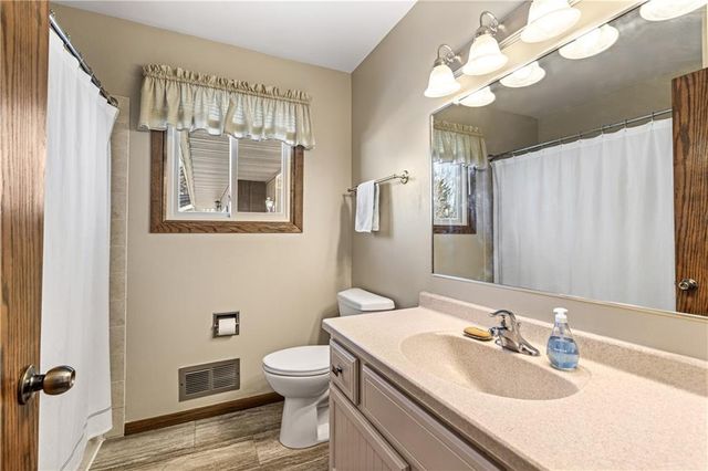 3526 Mayo St, Eau Claire, WI 54701