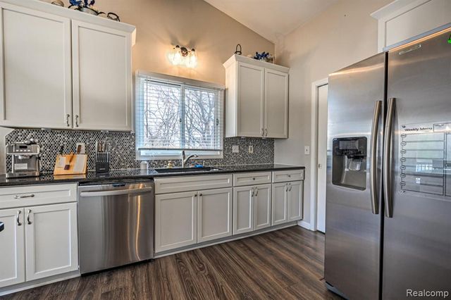 4250 White Oak Trail, Commerce Twp, MI 48382