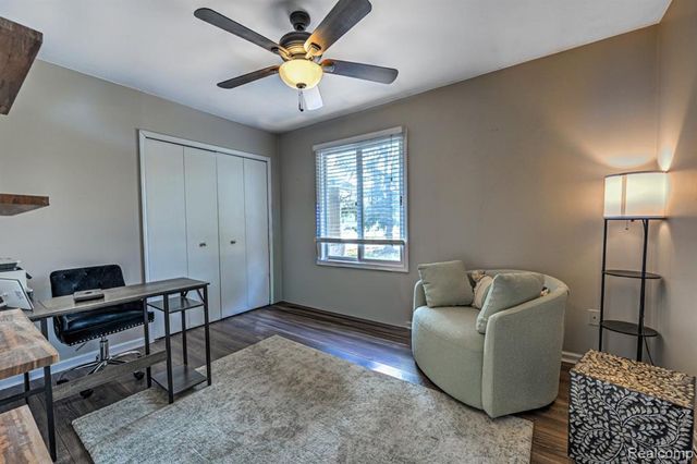 4250 White Oak Trail, Commerce Twp, MI 48382