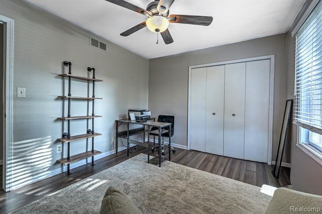 4250 White Oak Trail, Commerce Twp, MI 48382