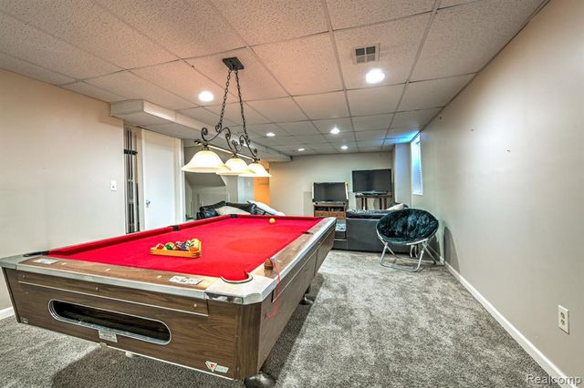 4250 White Oak Trail, Commerce Twp, MI 48382