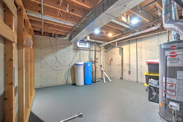 4250 White Oak Trail, Commerce Twp, MI 48382