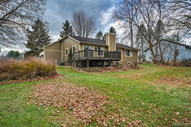 4250 White Oak Trail, Commerce Twp, MI 48382