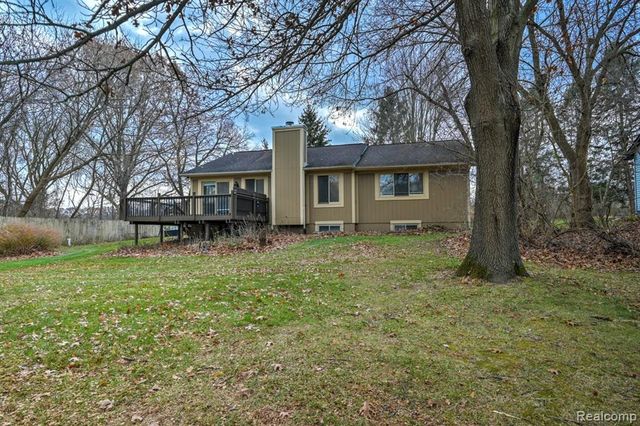 4250 White Oak Trail, Commerce Twp, MI 48382