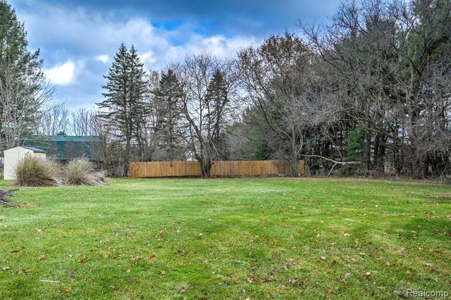 4250 White Oak Trail, Commerce Twp, MI 48382