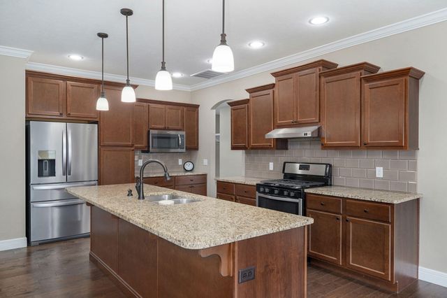 4318 E Kentbrook Drive, Springfield, MO 65802