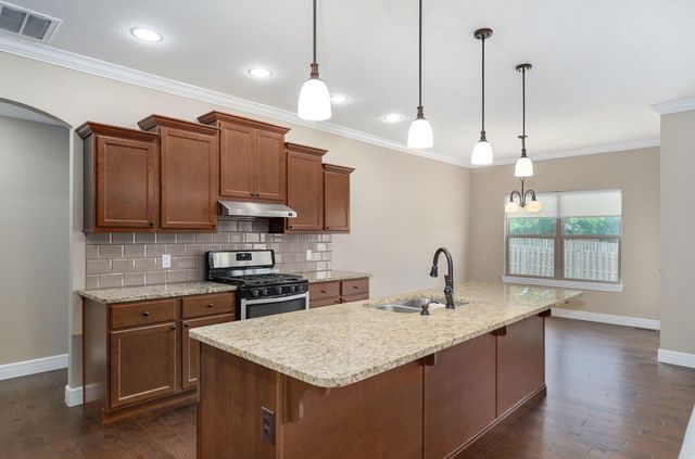 4318 E Kentbrook Drive, Springfield, MO 65802