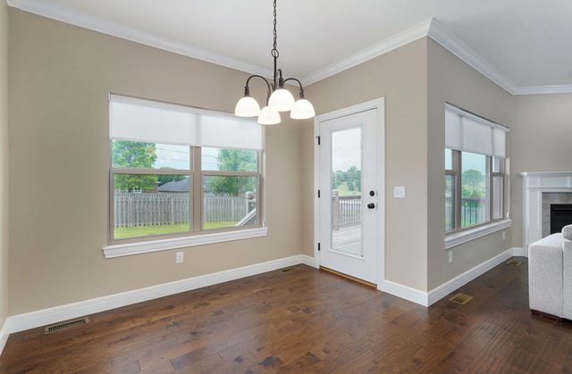 4318 E Kentbrook Drive, Springfield, MO 65802