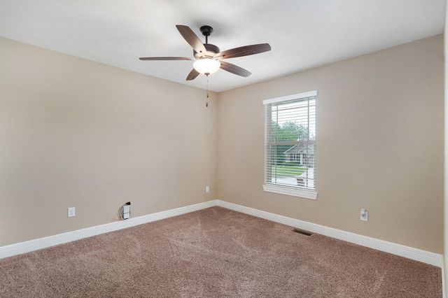 4318 E Kentbrook Drive, Springfield, MO 65802