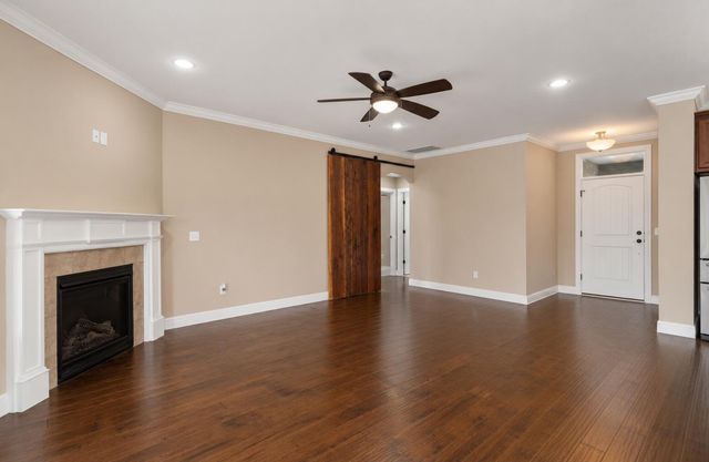 4318 E Kentbrook Drive, Springfield, MO 65802