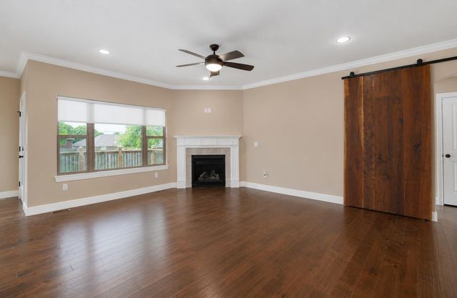 4318 E Kentbrook Drive, Springfield, MO 65802