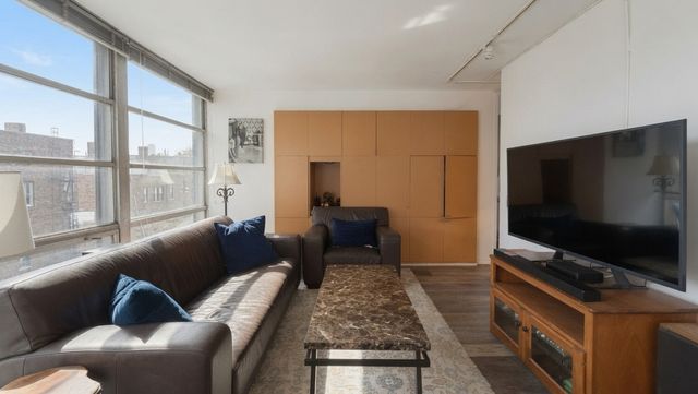 2400 N Lakeview Avenue 614-15, Chicago, IL 60614