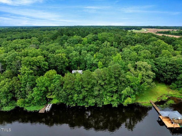 288 Lucky Lane, Bracey, VA 23919