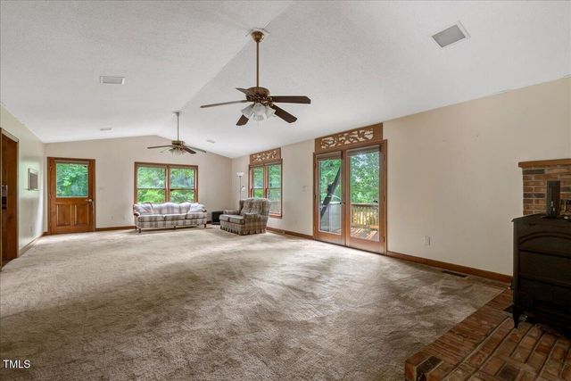 288 Lucky Lane, Bracey, VA 23919