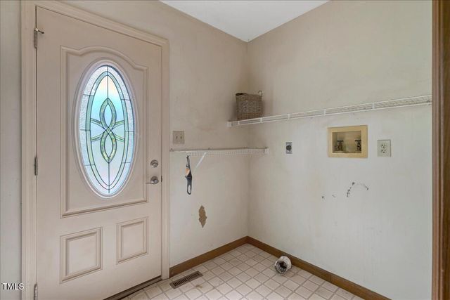 288 Lucky Lane, Bracey, VA 23919