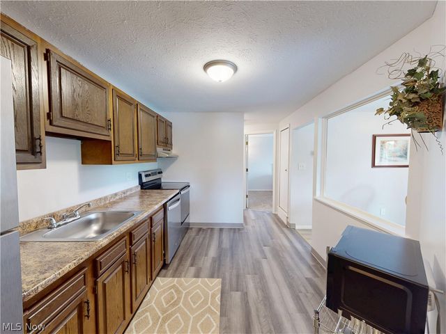 9510 Cove Drive C 11, North Royalton, OH 44133