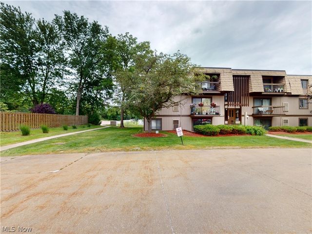 9510 Cove Drive C 11, North Royalton, OH 44133