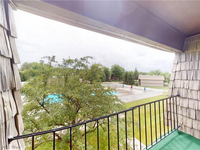 9510 Cove Drive C 11, North Royalton, OH 44133