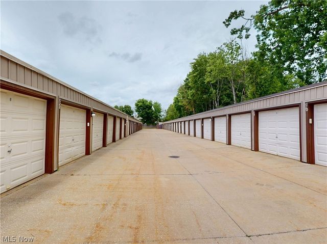 9510 Cove Drive C 11, North Royalton, OH 44133