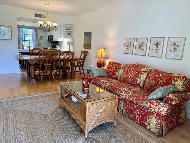 18390 SE Wood Haven Lane E, Jupiter, FL 33469