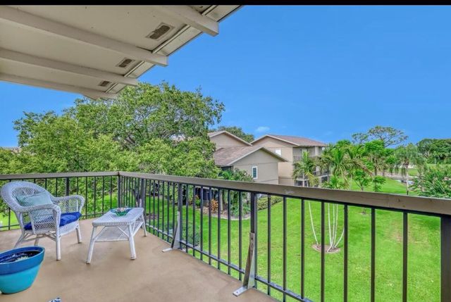 18390 SE Wood Haven Lane E, Jupiter, FL 33469