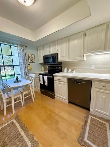 18390 SE Wood Haven Lane E, Jupiter, FL 33469