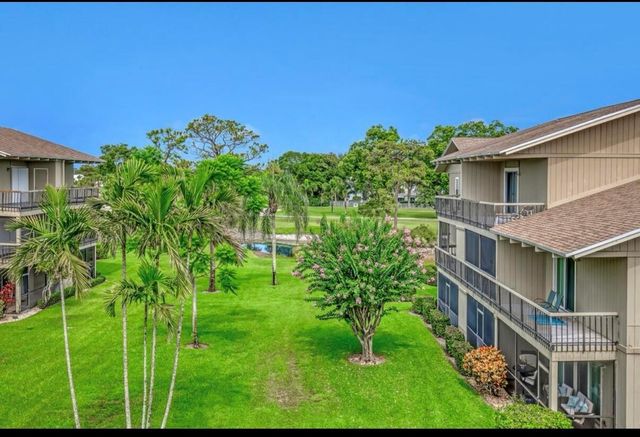 18390 SE Wood Haven Lane E, Jupiter, FL 33469