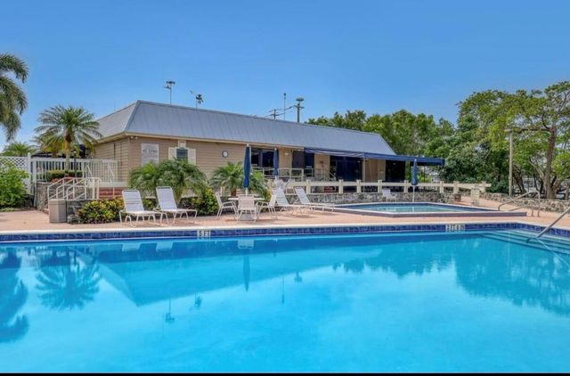 18390 SE Wood Haven Lane E, Jupiter, FL 33469