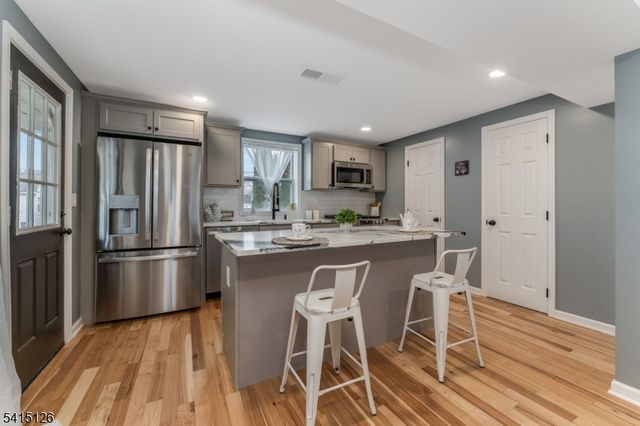 52 Lewis St, Phillipsburg Town, NJ 08865