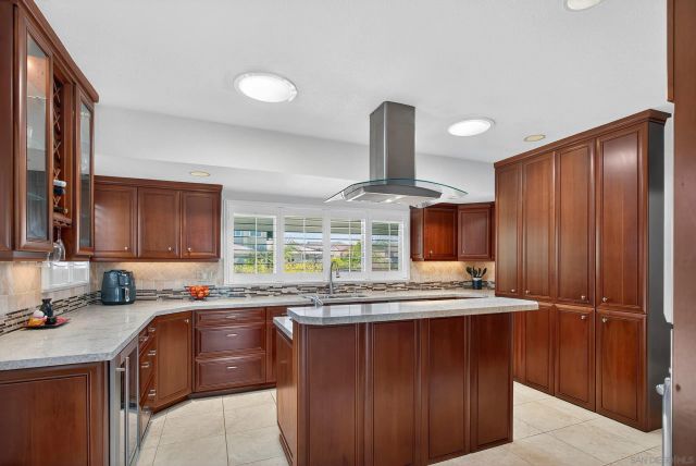 2164 Tokalon St, San Diego, CA 92110