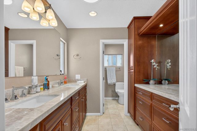 2164 Tokalon St, San Diego, CA 92110