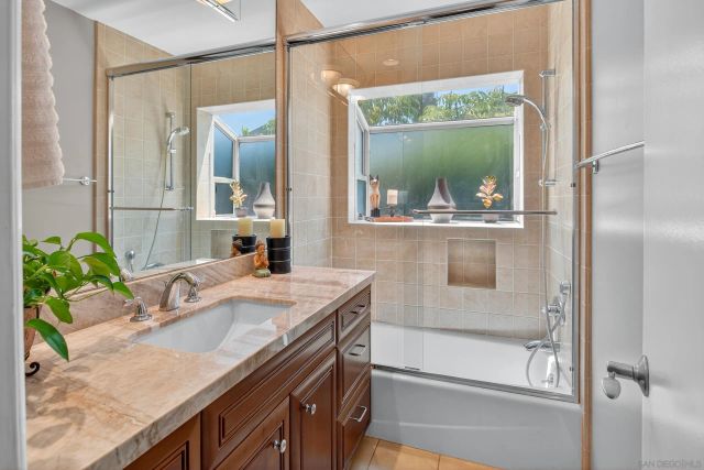 2164 Tokalon St, San Diego, CA 92110