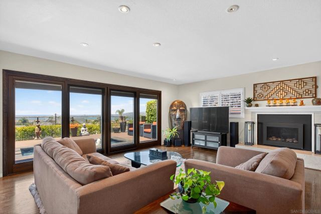 2164 Tokalon St, San Diego, CA 92110