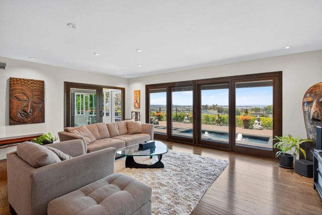 2164 Tokalon St, San Diego, CA 92110