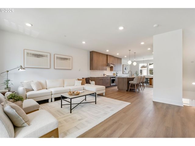 6424 Nw OLYMPIC Ln 47, Camas, WA 98607