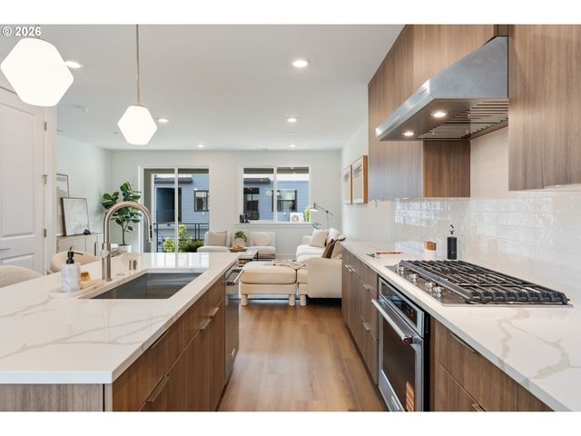 6424 Nw OLYMPIC Ln 47, Camas, WA 98607