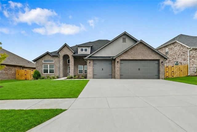 2400 Charles Street, Pea Ridge, AR 72751