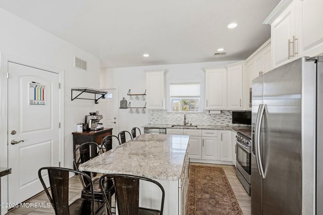 809 5th Avenue, Toms River, NJ 08757