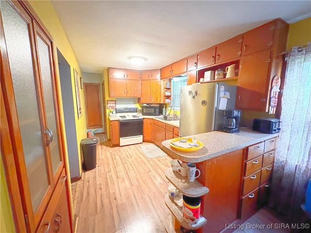 155 N Gardner Street, Scottsburg, IN 47170