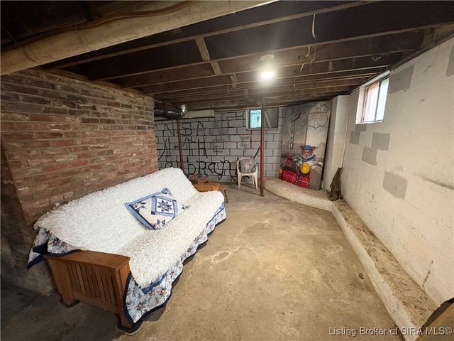 155 N Gardner Street, Scottsburg, IN 47170