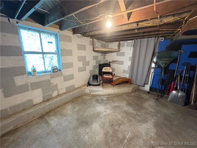 155 N Gardner Street, Scottsburg, IN 47170