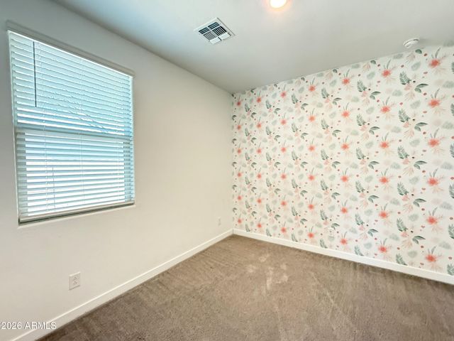 1636 W Estes Way, Phoenix, AZ 85041