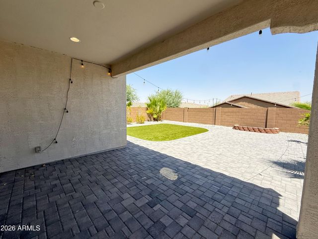 1636 W Estes Way, Phoenix, AZ 85041